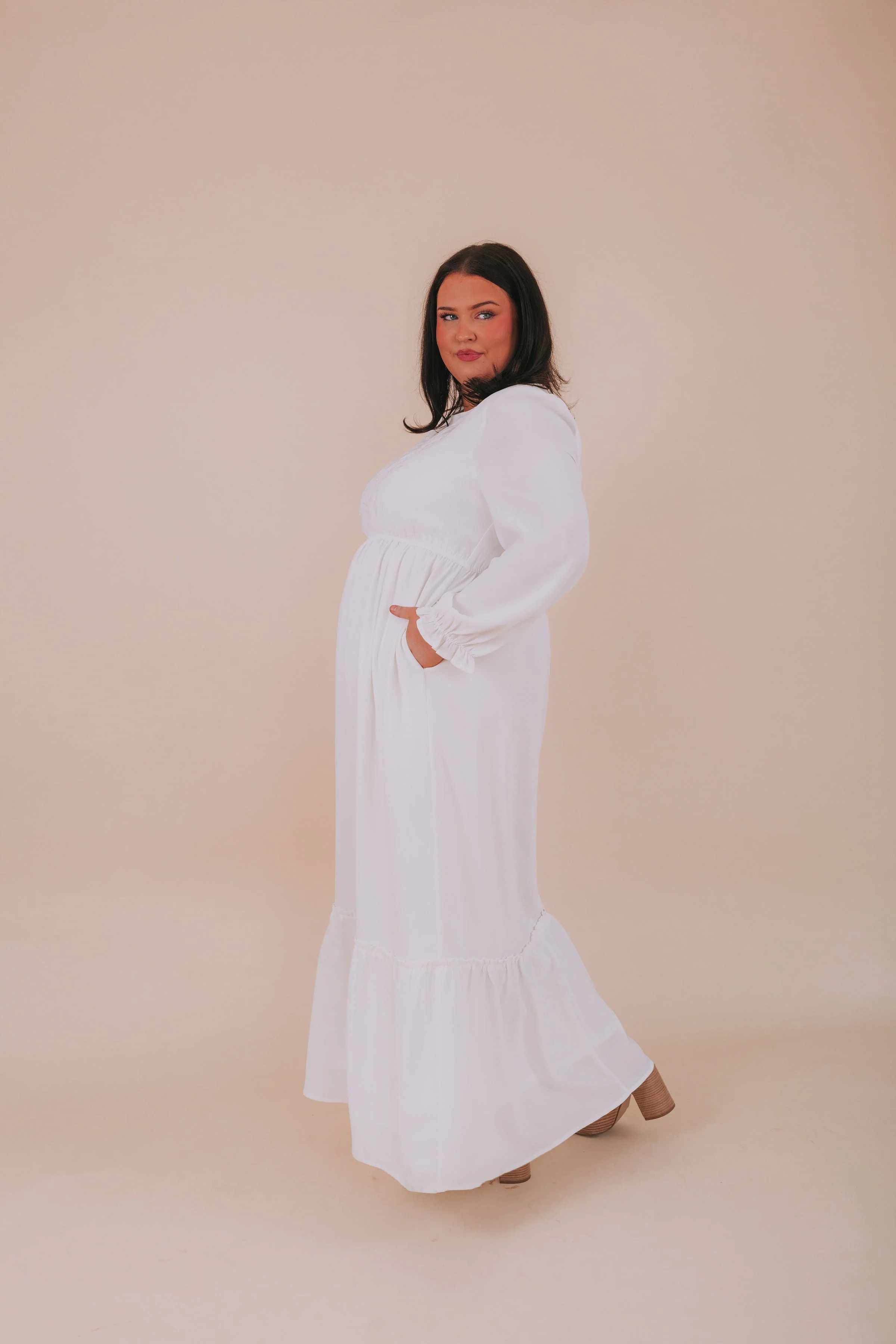 EXCLUSIVE - The White: Phyllis - Image 10