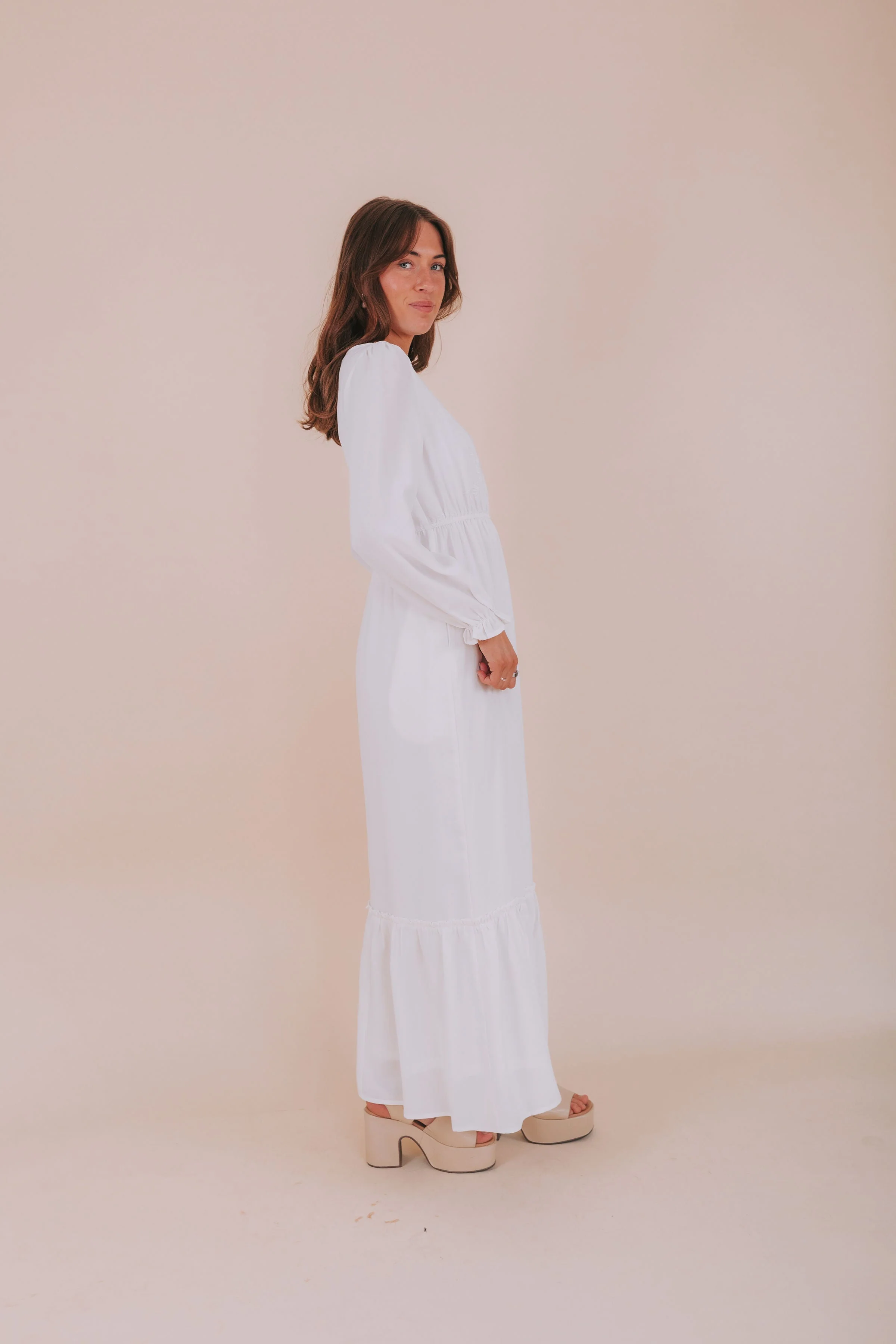 EXCLUSIVE - The White: Phyllis - Image 5