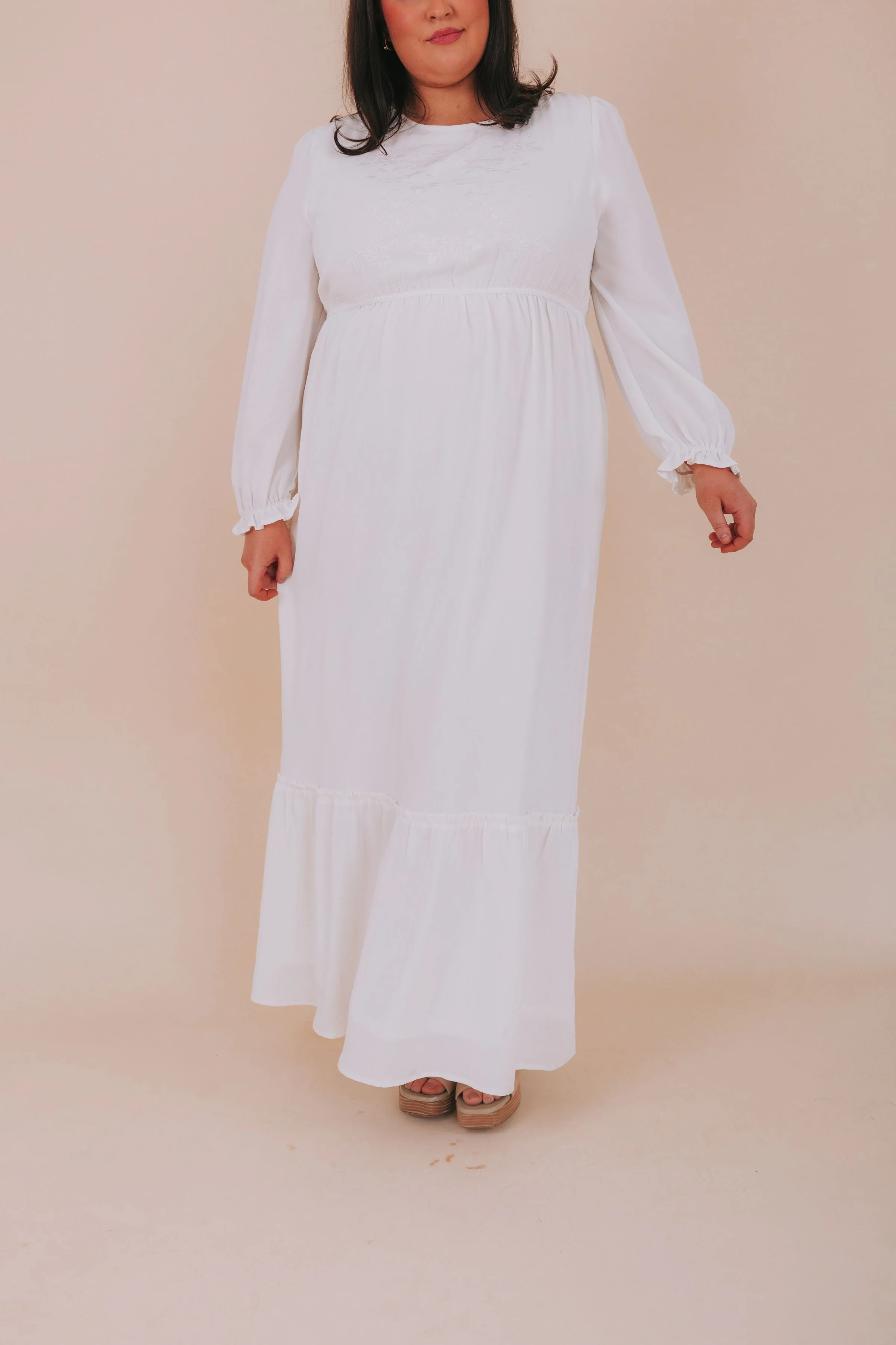 EXCLUSIVE - The White: Phyllis - Image 9