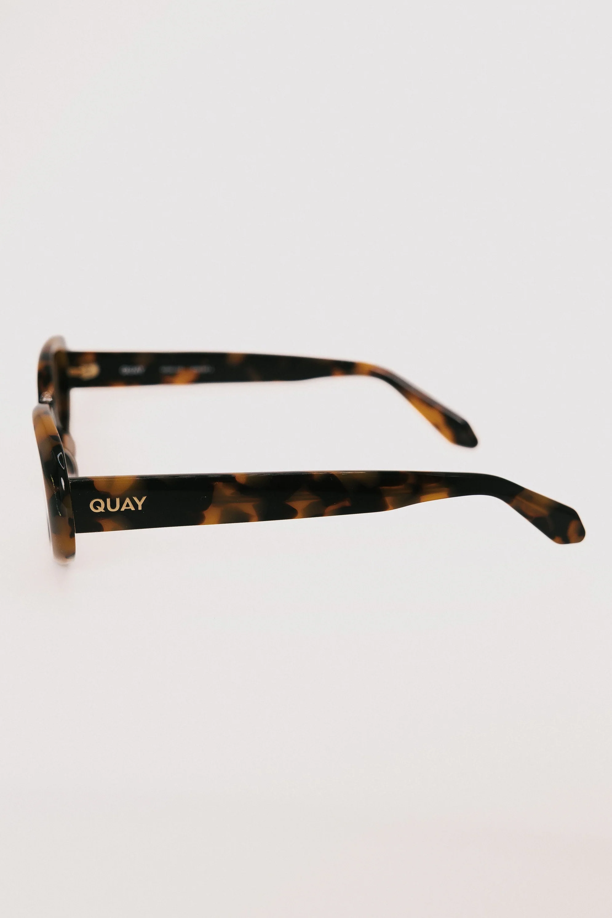 QUAY - Felt Cute Sunglasses - 2 Colors! - Image 4