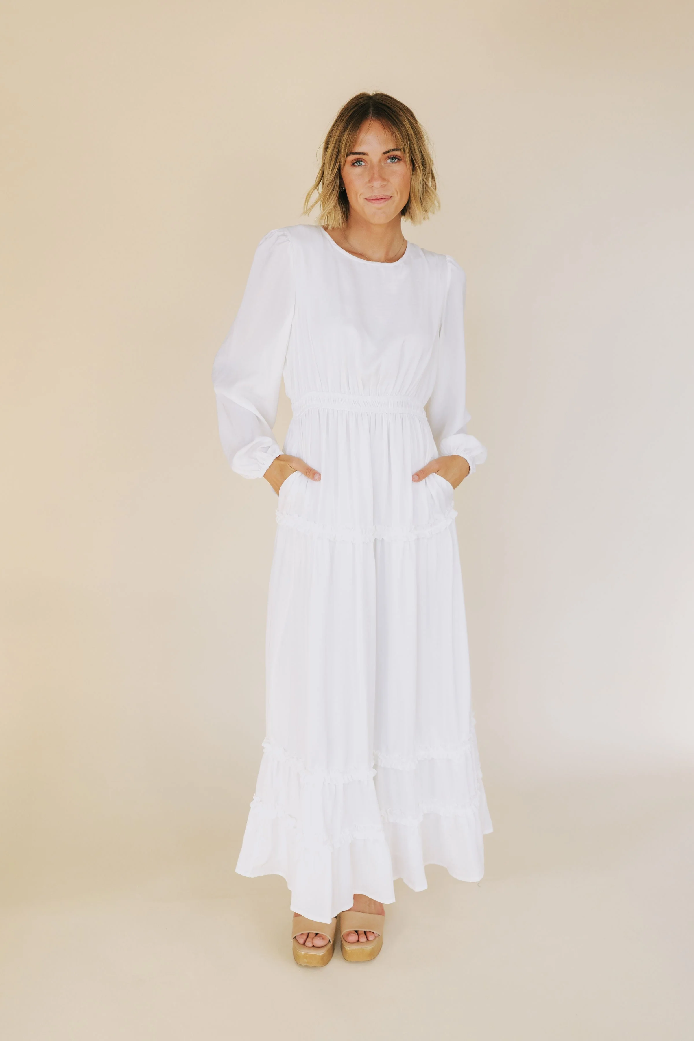 The White: Monica - Image 2