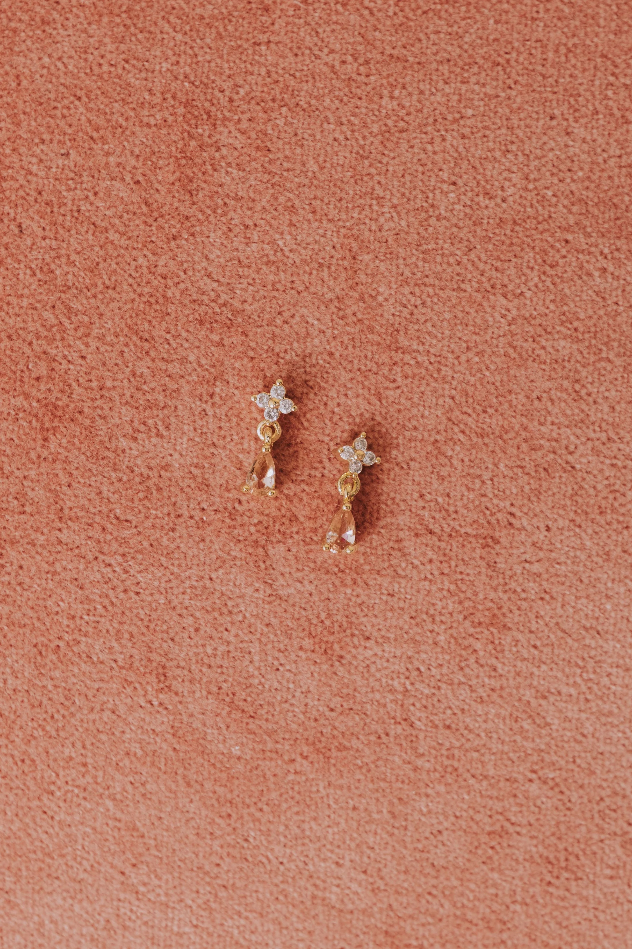 Wandering Thoughts Earrings - Image 3